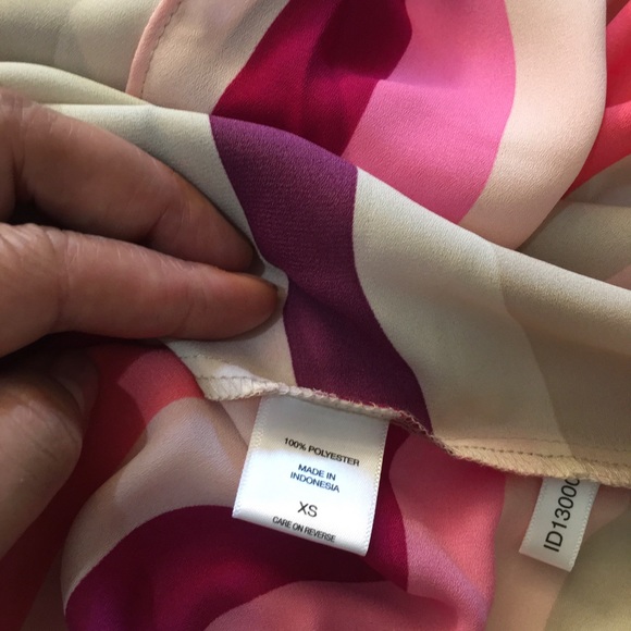 New York & Company Cold Shoulder Top - Picture 5 of 12